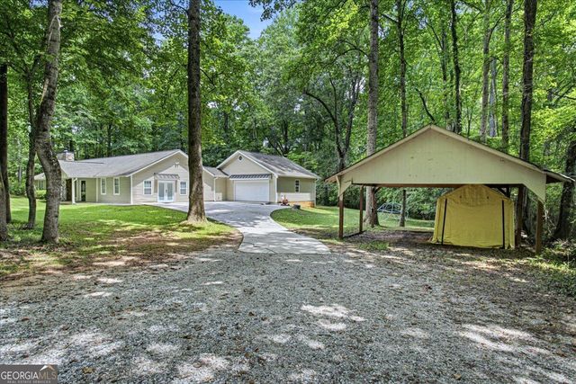 1351 Minix Road, Sharpsburg, GA 30277