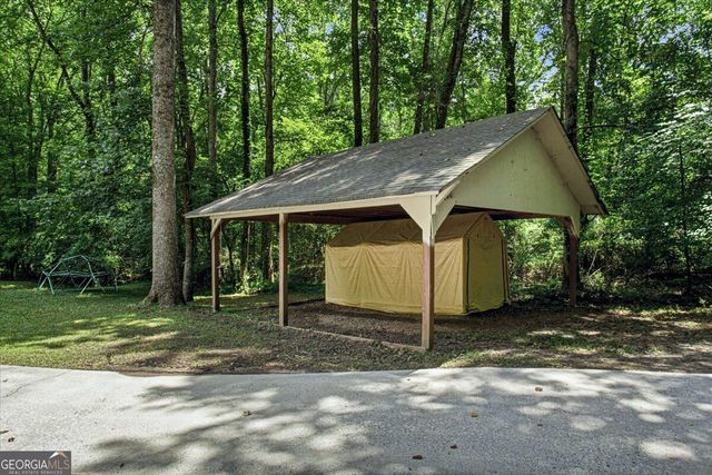 1351 Minix Road, Sharpsburg, GA 30277