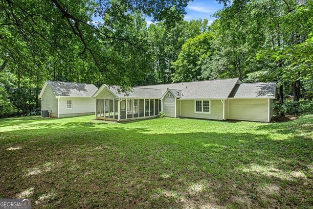 1351 Minix Road, Sharpsburg, GA 30277