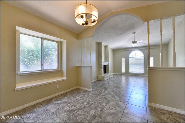 7317 DESIERTO RICO Avenue, El Paso, TX 79912
