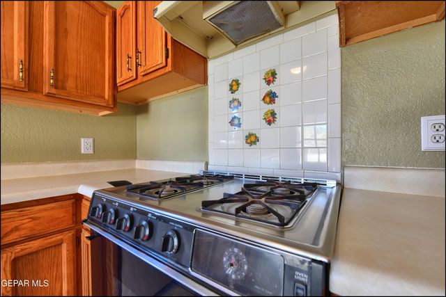 7317 DESIERTO RICO Avenue, El Paso, TX 79912