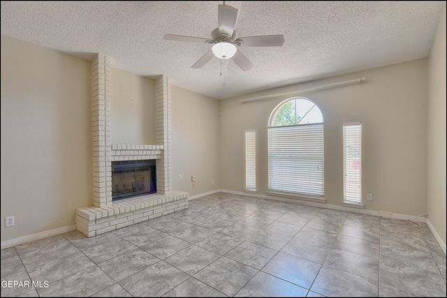 7317 DESIERTO RICO Avenue, El Paso, TX 79912