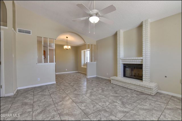 7317 DESIERTO RICO Avenue, El Paso, TX 79912