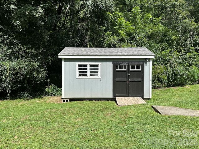 321 Fountain Way A, Swannanoa, NC 28778