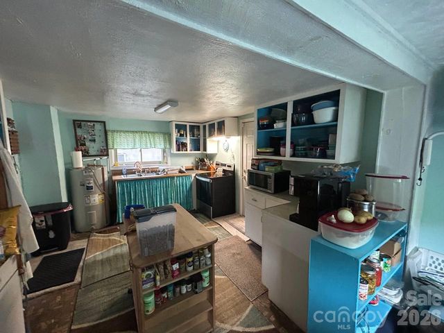 321 Fountain Way A, Swannanoa, NC 28778