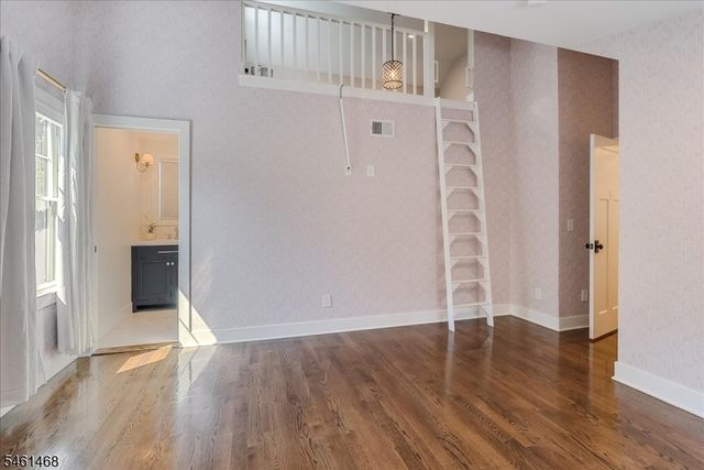 54 Oakridge Rd, Verona Twp., NJ 07044