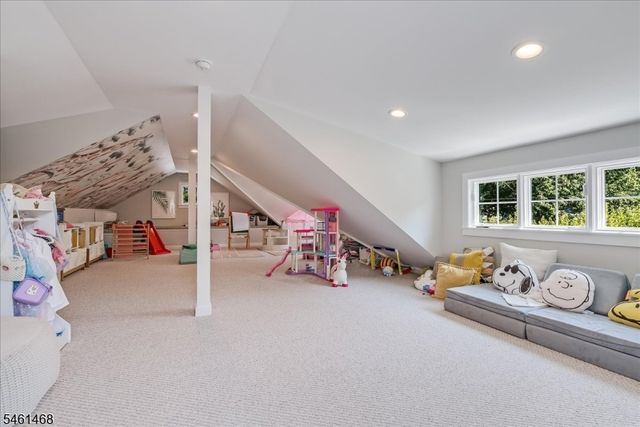 54 Oakridge Rd, Verona Twp., NJ 07044