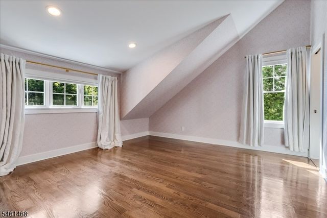 54 Oakridge Rd, Verona Twp., NJ 07044