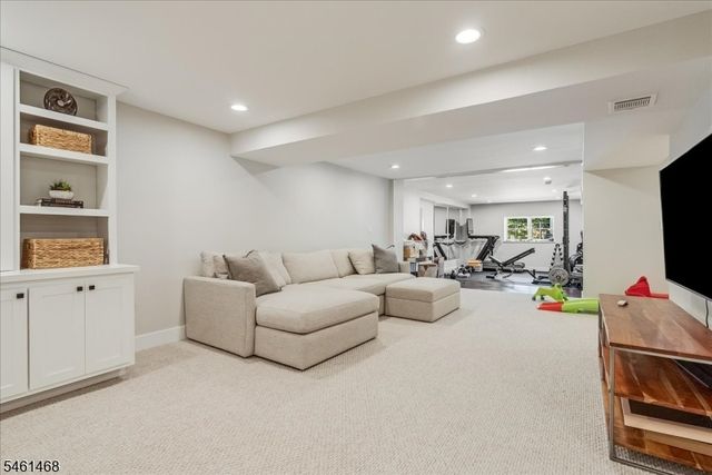 54 Oakridge Rd, Verona Twp., NJ 07044
