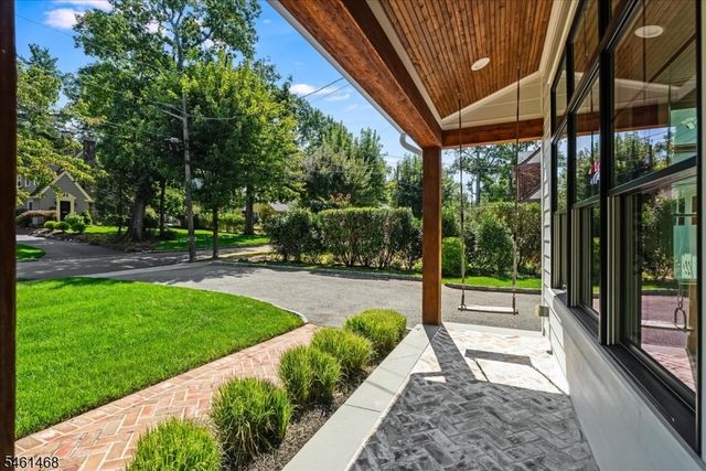 54 Oakridge Rd, Verona Twp., NJ 07044