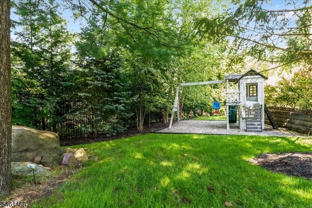 54 Oakridge Rd, Verona Twp., NJ 07044