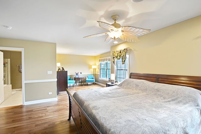 25 Harborside Way, Hawthorn Woods, IL 60047