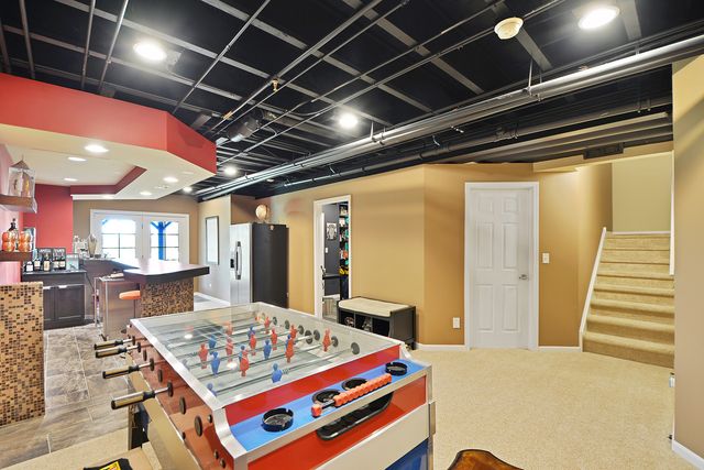 25 Harborside Way, Hawthorn Woods, IL 60047