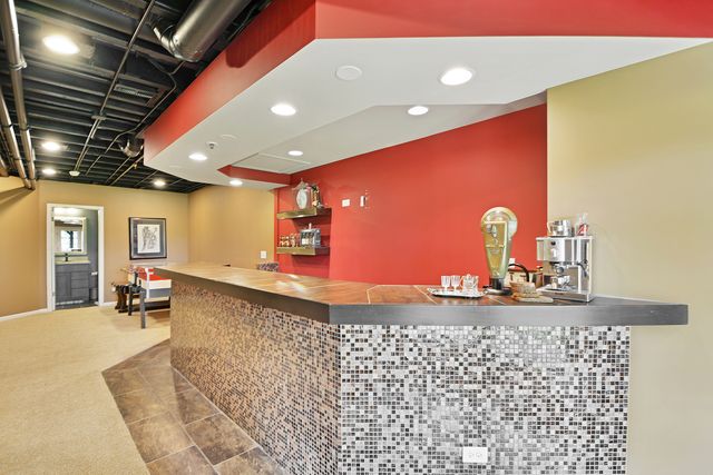 25 Harborside Way, Hawthorn Woods, IL 60047