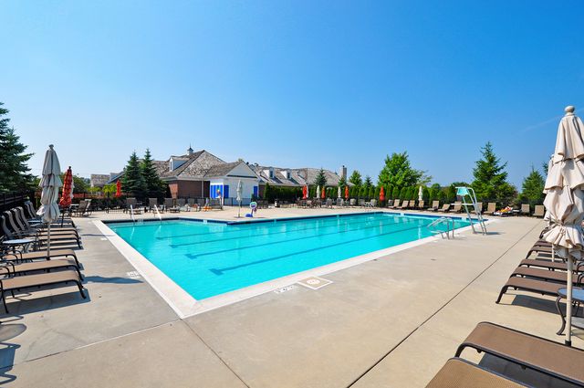 25 Harborside Way, Hawthorn Woods, IL 60047