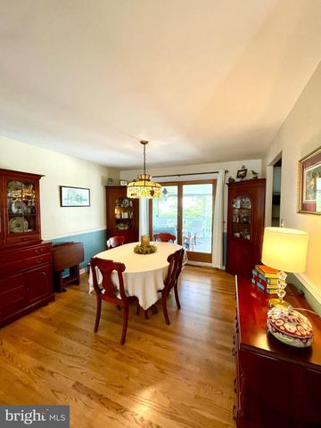 2731 CAMBRIDGE RD, York, PA 17402