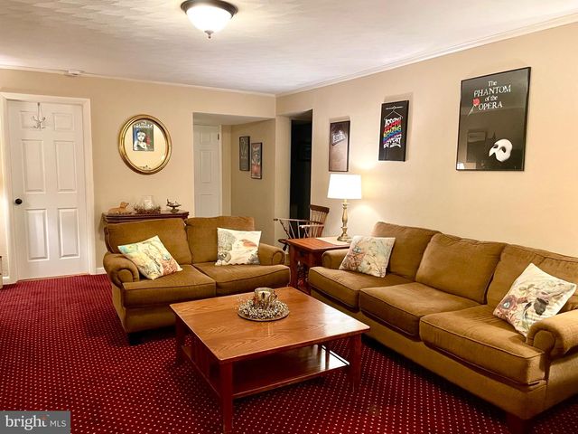 2731 CAMBRIDGE RD, York, PA 17402