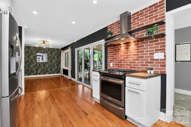 831 Faircrest Drive, Charlotte, NC 28210
