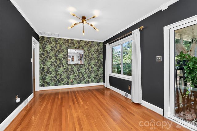 831 Faircrest Drive, Charlotte, NC 28210