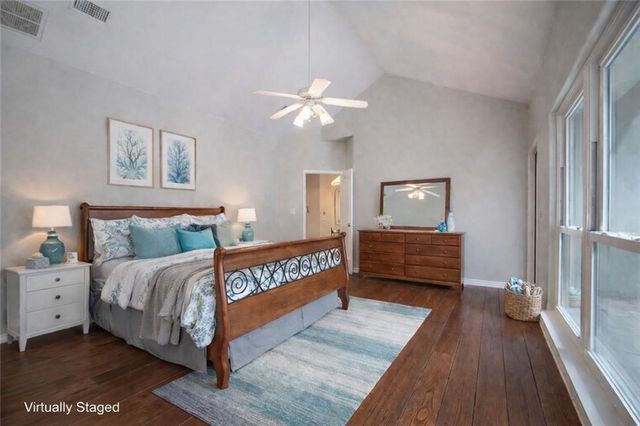 610 Bent Tree St, Rockport, TX 78382