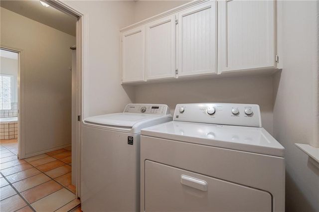 610 Bent Tree St, Rockport, TX 78382