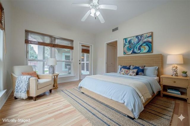 610 Bent Tree St, Rockport, TX 78382