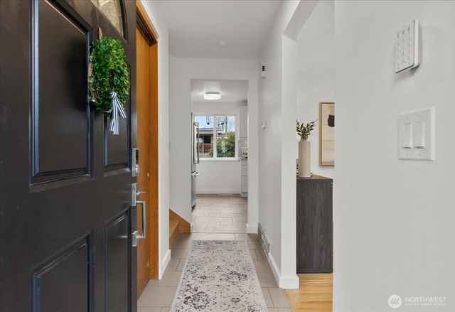 7718 204th Place SW, Edmonds, WA 98026