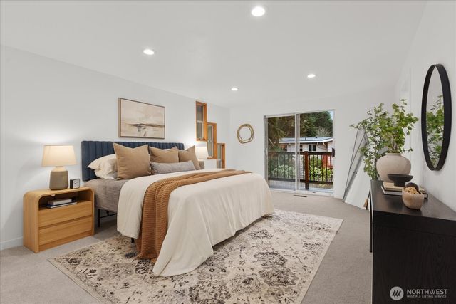 7718 204th Place SW, Edmonds, WA 98026