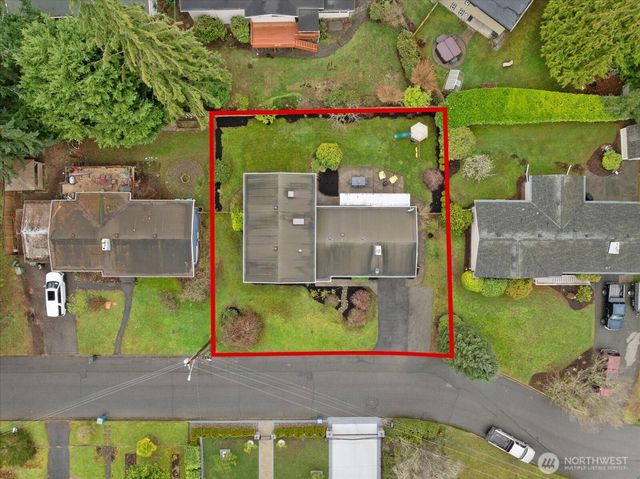 7718 204th Place SW, Edmonds, WA 98026