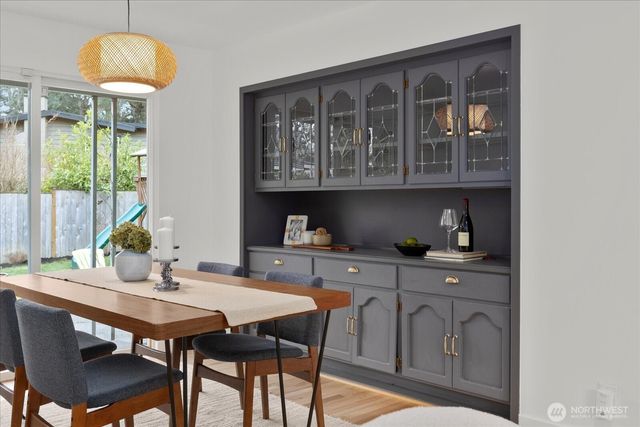 7718 204th Place SW, Edmonds, WA 98026