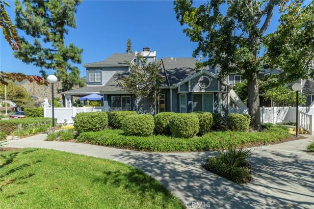 338 Monroe Ct, Azusa, CA 91702