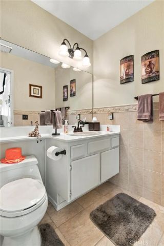 338 Monroe Ct, Azusa, CA 91702
