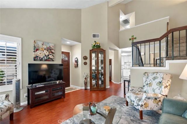 338 Monroe Ct, Azusa, CA 91702