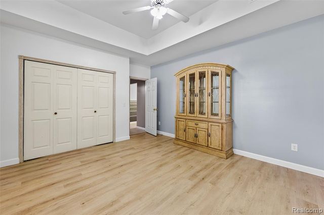 969 Bogie Lake Road, White Lake, MI 48383