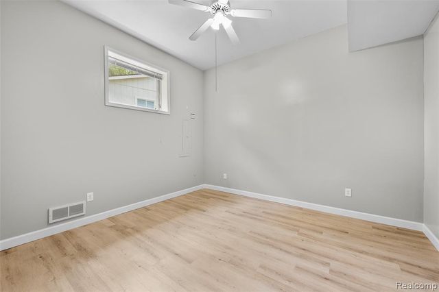 969 Bogie Lake Road, White Lake, MI 48383