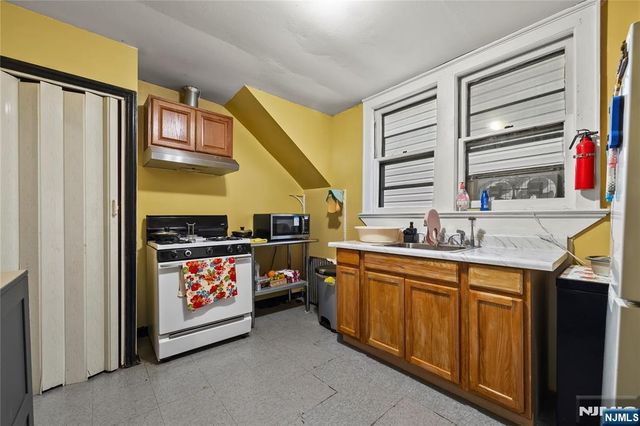 152 Jefferson, Paterson, NJ 07522