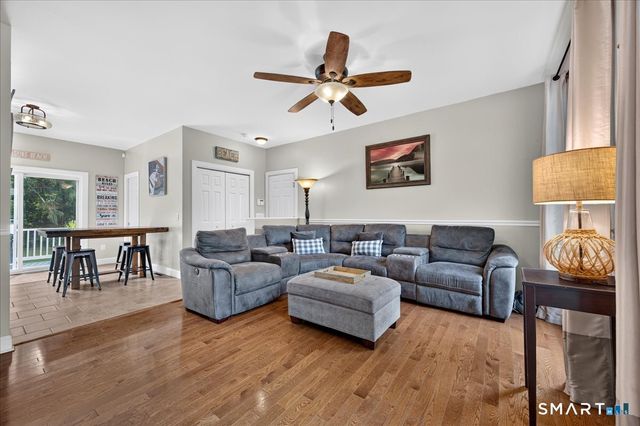15-R Lee Road, Waterford, CT 06385