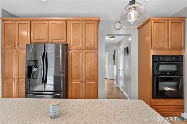 15-R Lee Road, Waterford, CT 06385