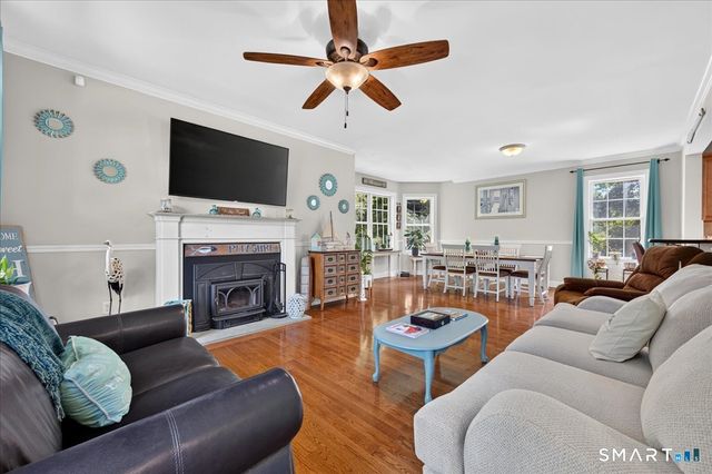 15-R Lee Road, Waterford, CT 06385
