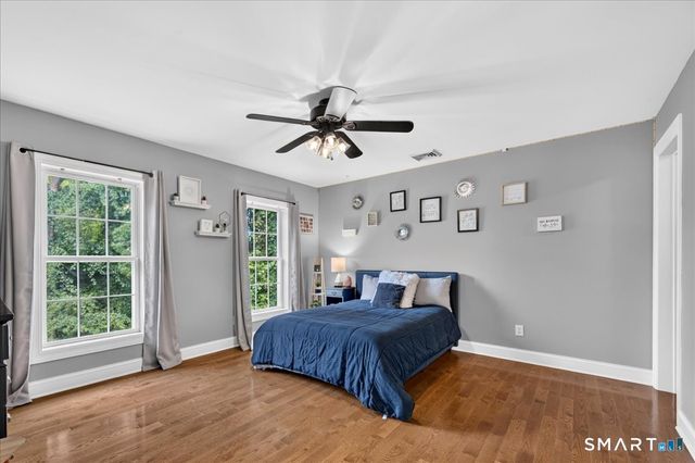 15-R Lee Road, Waterford, CT 06385
