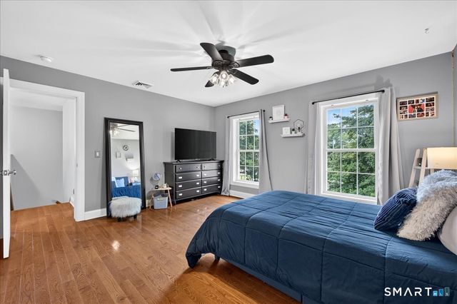 15-R Lee Road, Waterford, CT 06385