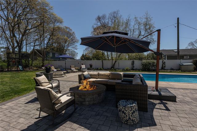 545 Spruce Avenue, Sayville, NY 11782