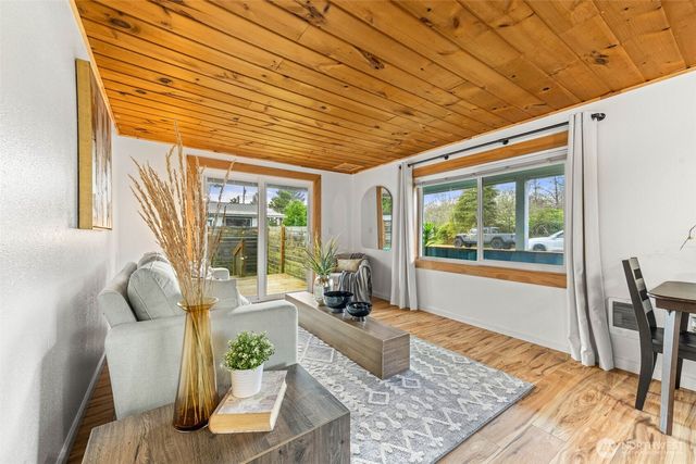 2316 S Pleasant Drive, Westport, WA 98595