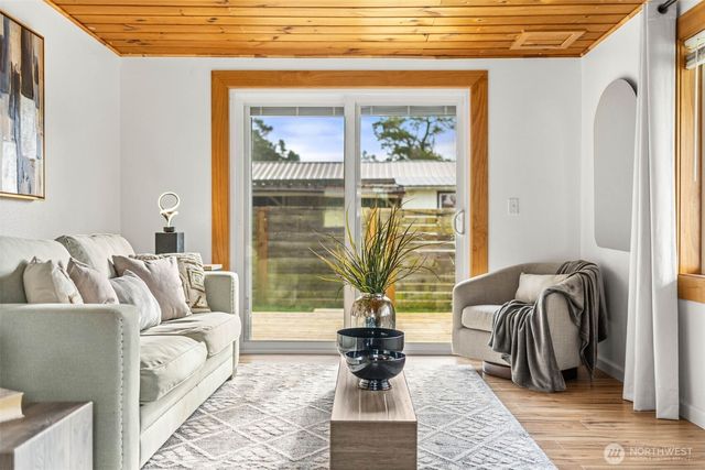 2316 S Pleasant Drive, Westport, WA 98595