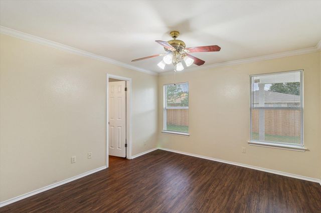 113 San Jacinto DR, Kyle, TX 78640