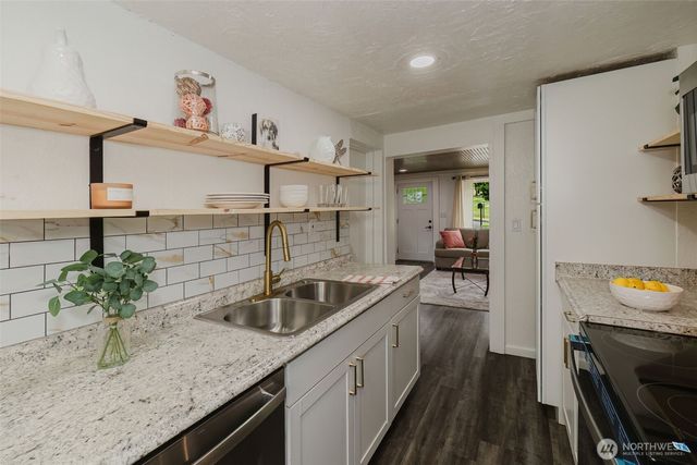 2122 15th Street, Bremerton, WA 98312