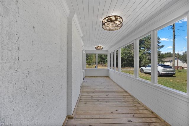 4311 Carver School Road, Winston-salem, NC 27105