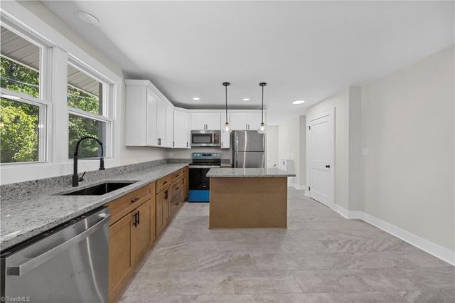 4311 Carver School Road, Winston-salem, NC 27105