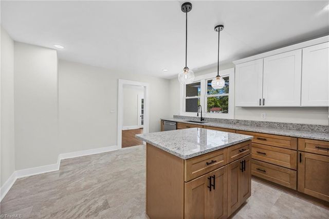 4311 Carver School Road, Winston-salem, NC 27105