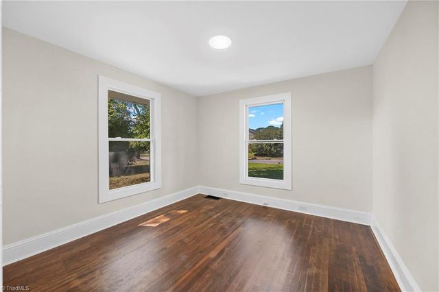 4311 Carver School Road, Winston-salem, NC 27105